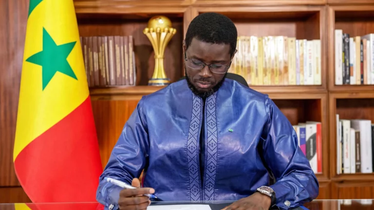 Sénégal : L’administration au cœur du bras de fer politique