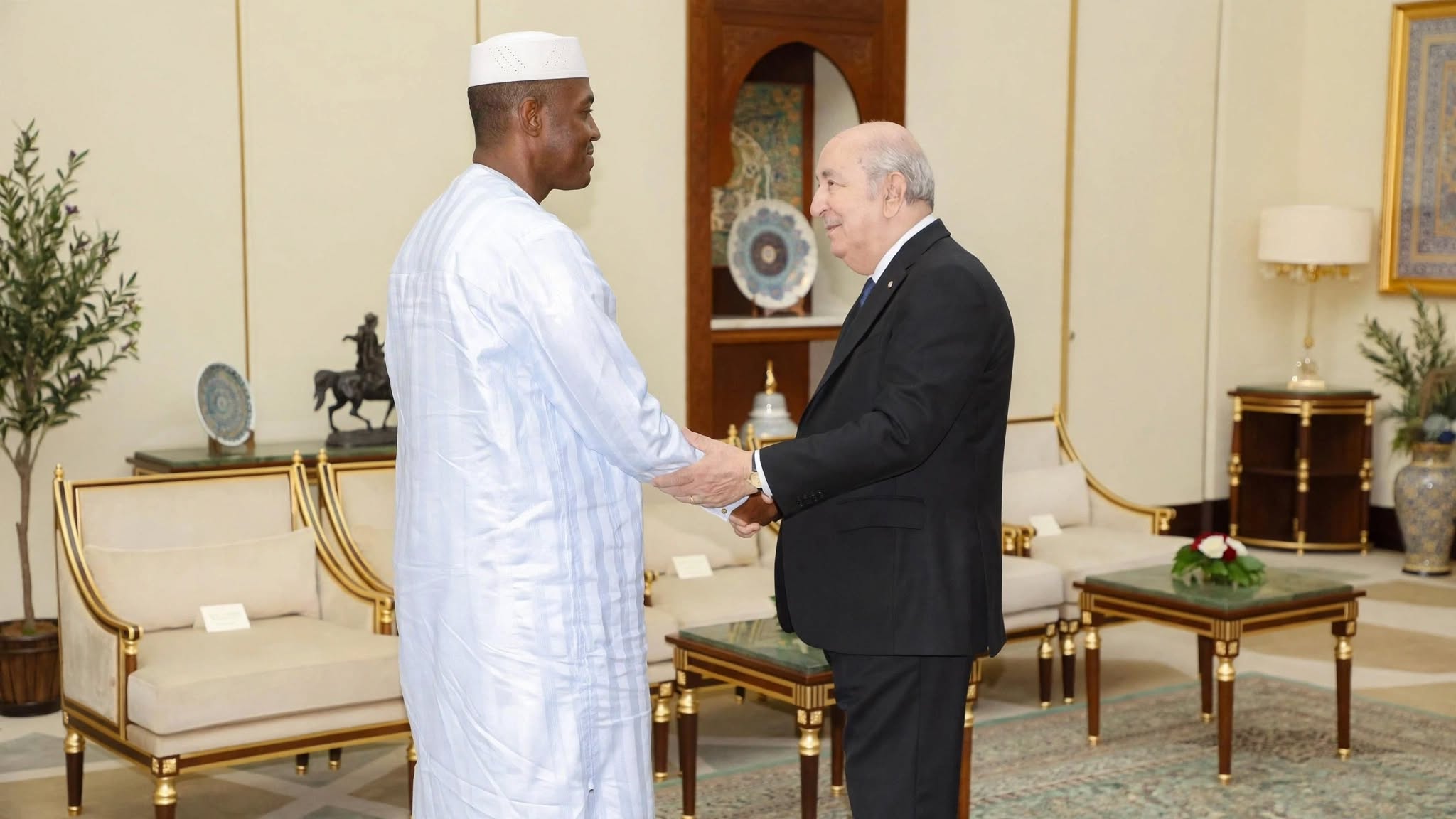 Abdoulaye Maiga et le président Tebboune (08.2026)