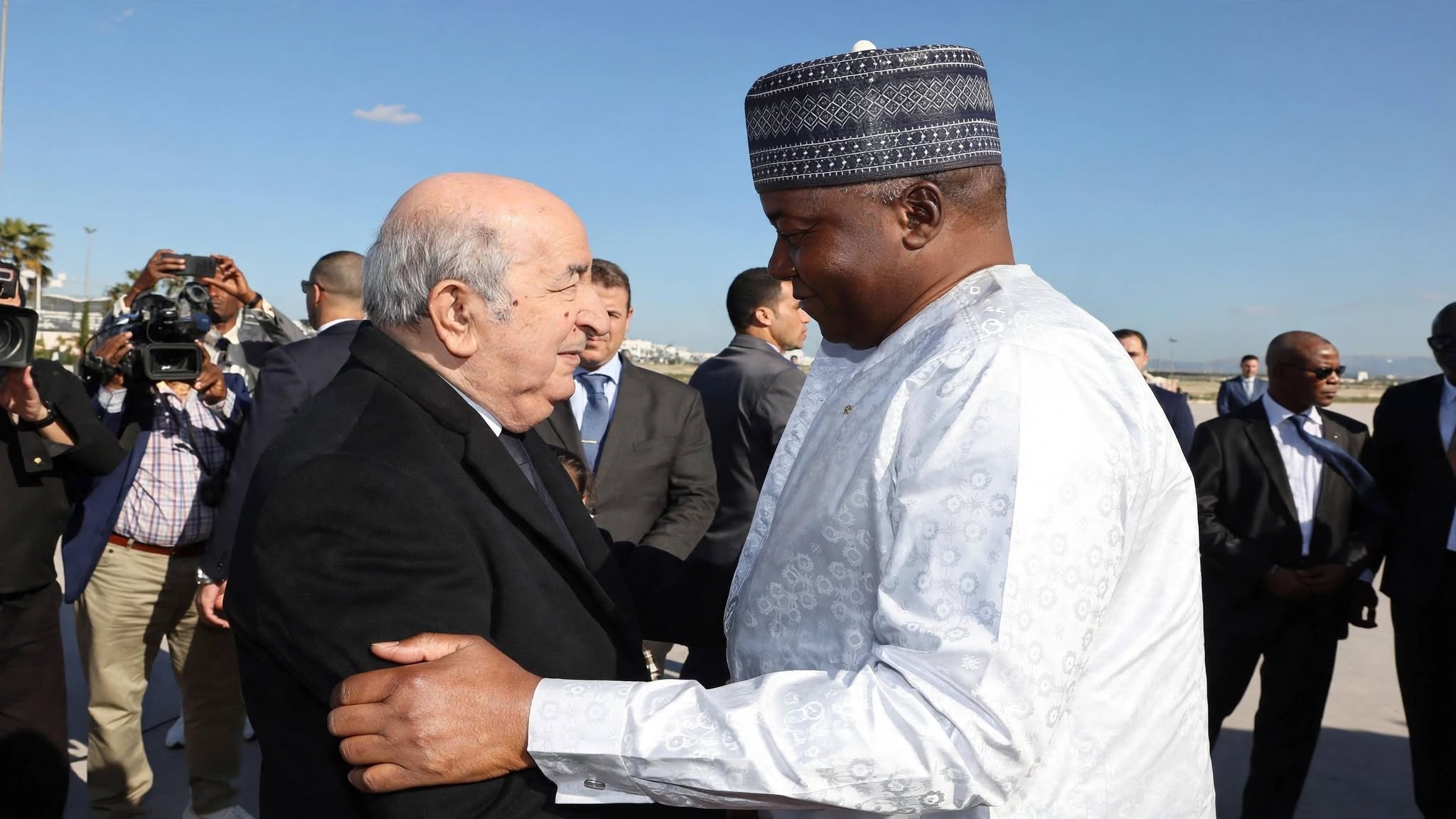 de g. à dr. le President Tebboune et le général Tiani (Alger 02.2026)